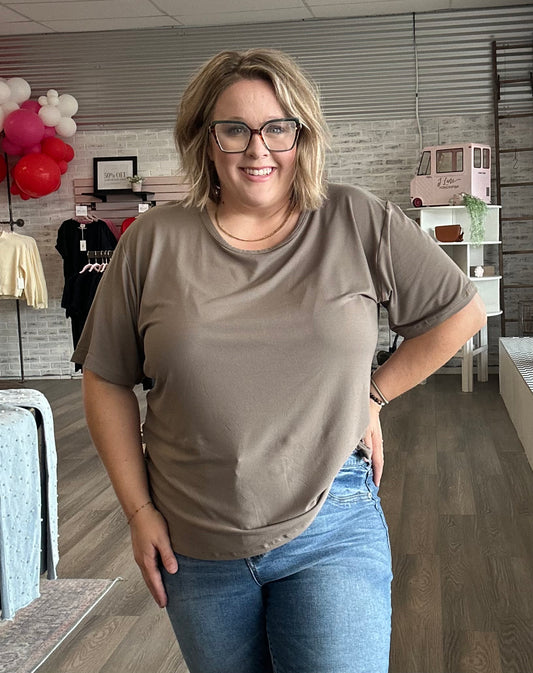 The Essential Tee - Taupe S-3X